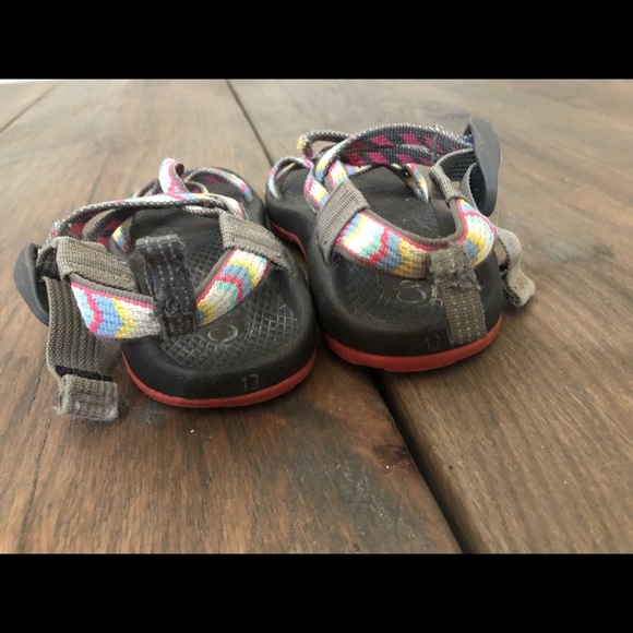 Little girls size 13 Chaco’s - Picture 3 of 8